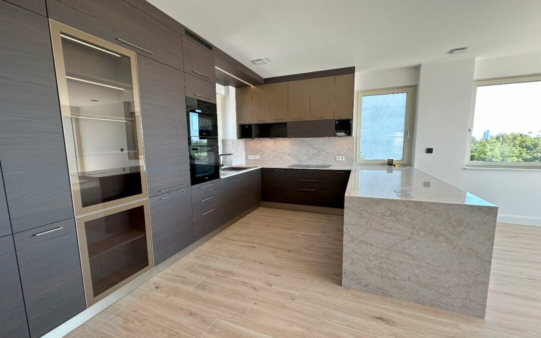 Prémium minőség és átgondolt tervezés – Egy elegáns konyha születése